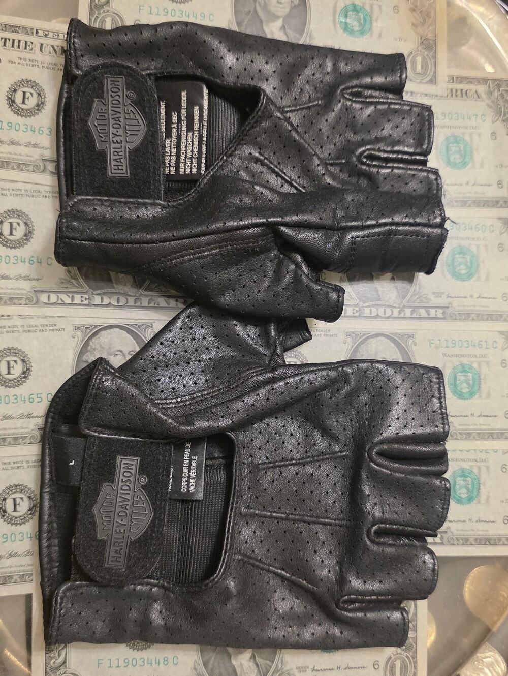 Harley-Davidson Black Perforated Leather Fingerless  Biker Riding Gloves